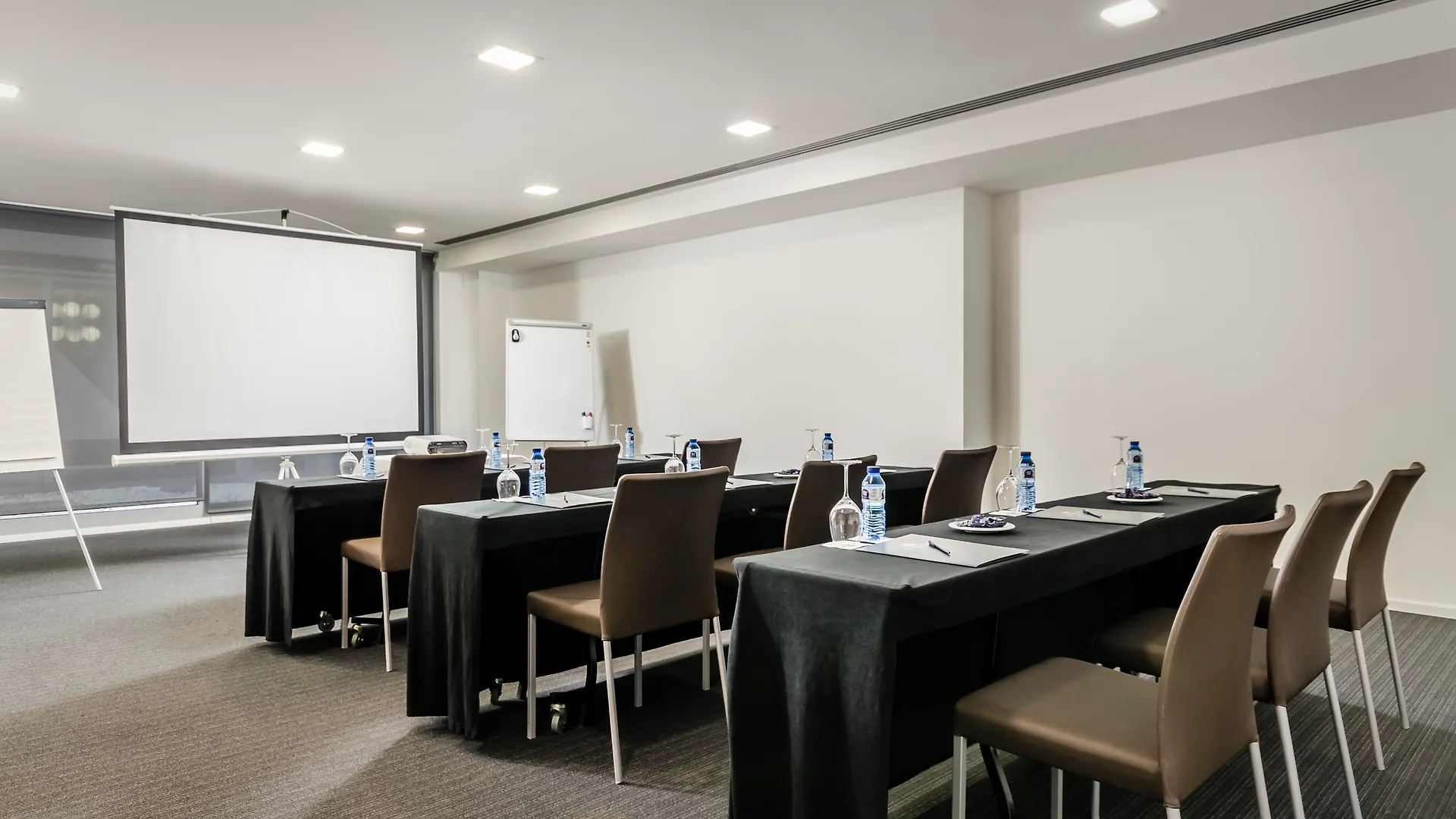 Hotel Ikonik Lex L’Hospitalet de Llobregat 4*,